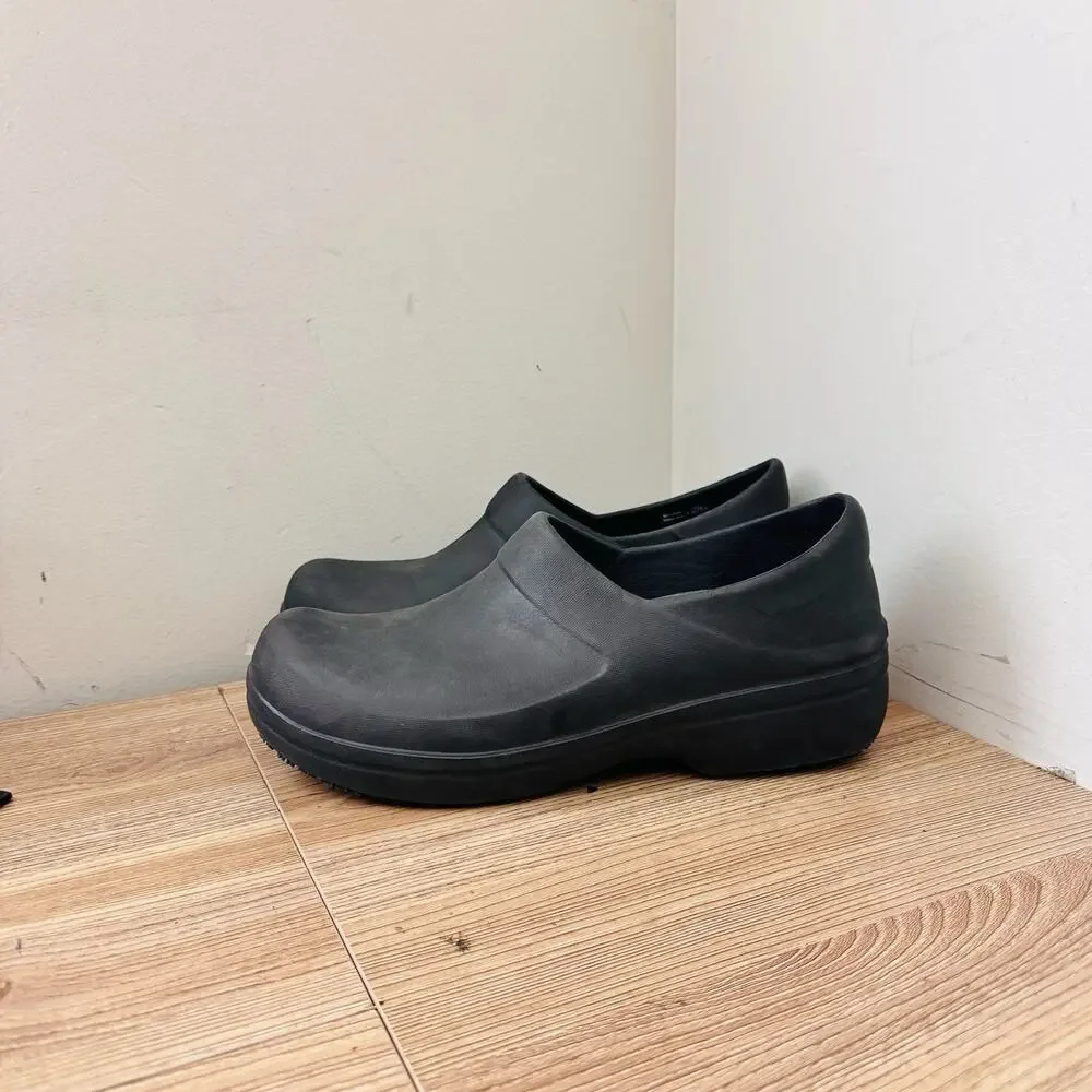 Crocs Women's Neria Pro II Clogs Black Size 10